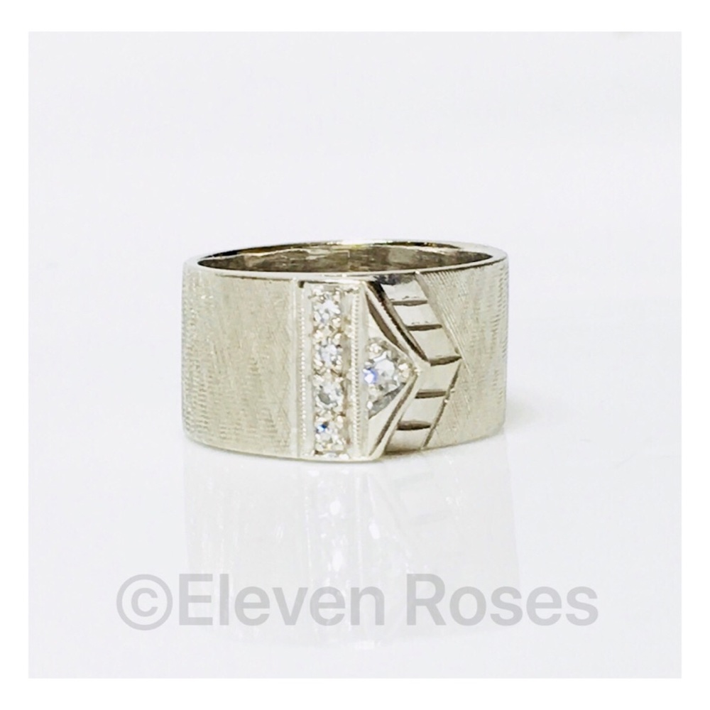 14k White Gold Diamond Buckle Wide Band Ring